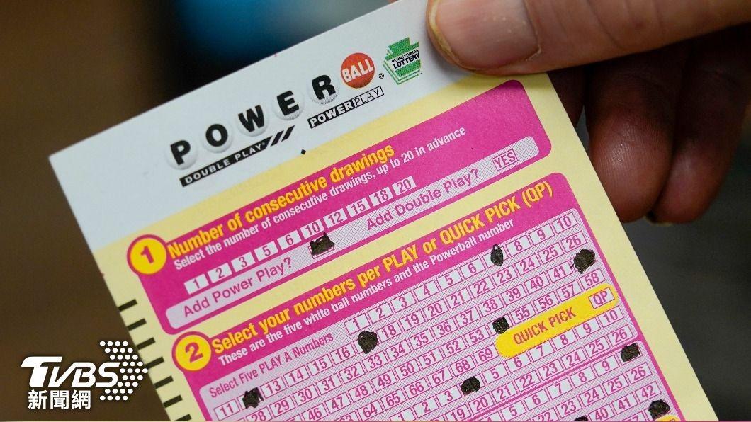 超狂新手運 美國人妻「第一次買彩券」爽中321萬