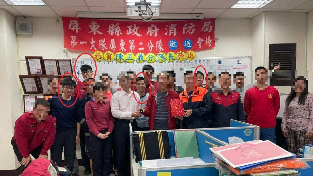 屏東第二分隊消防員施寶祥、陳柏翰、賴俊儒、鍾吉垣(左起紅圈)在火警中殉職。(圖/張雅鈞提供)