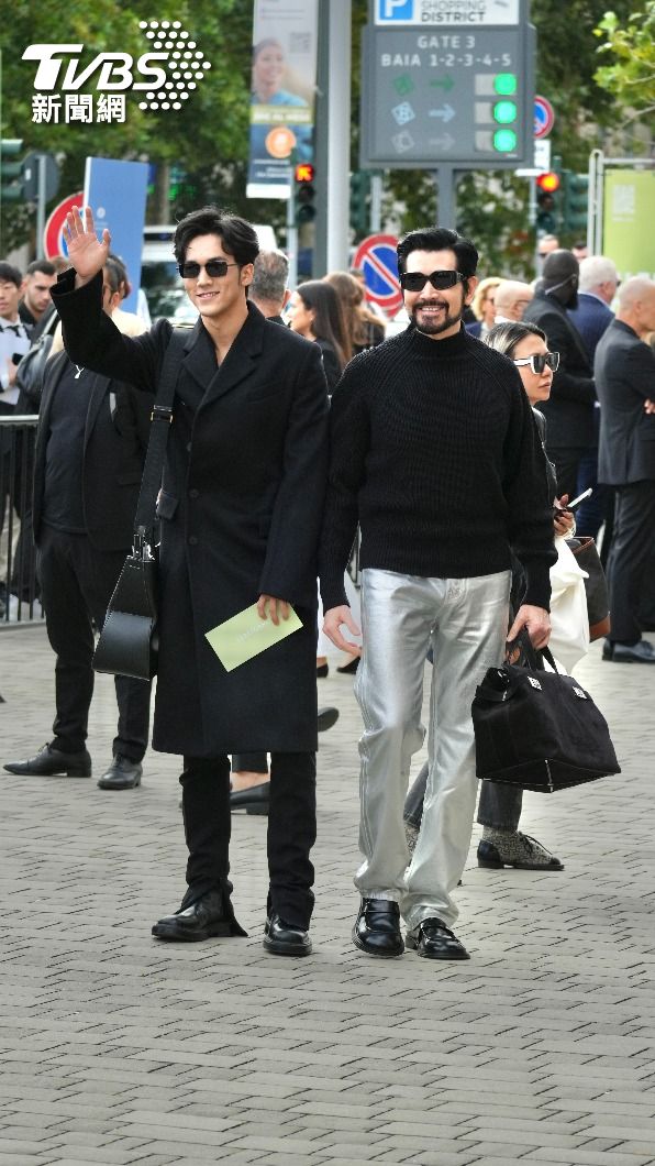 演員費翔、陳牧馳出席2024Ferragamo春夏大秀。(圖/區國強攝)