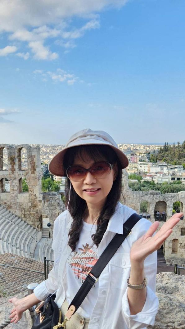 61歲李碧華近照曝光。(圖/翻攝自李碧華粉絲團臉書)