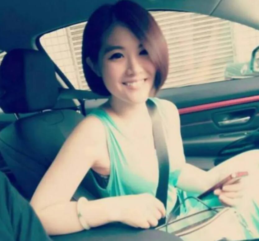 邱薏瑄被查出開警車,在男友與詐騙集團同夥會合。(圖/翻攝自當事人臉書)