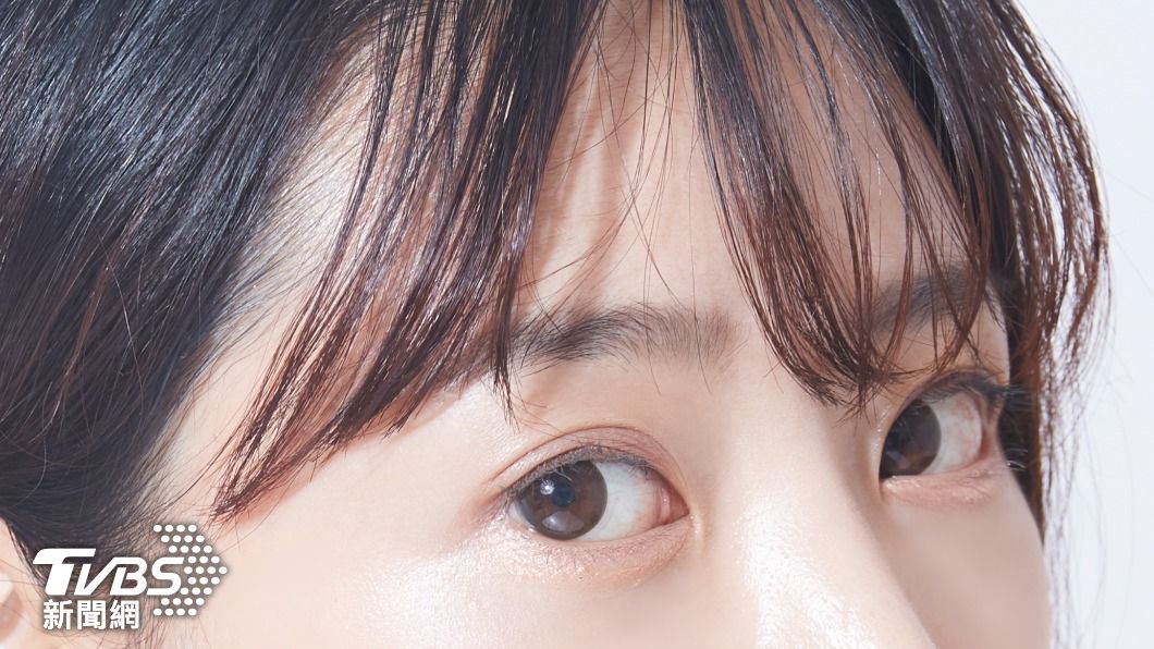 擁有下三白眼的女性通常擁有強烈的自我意識。。(示意圖,非當事人/shutterstock達志影像)