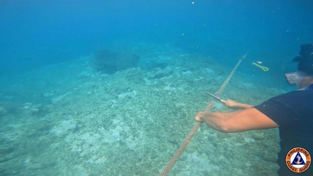 海權之爭!陸裝300公尺漂浮屏障封鎖黃岩島 菲律賓出手拆