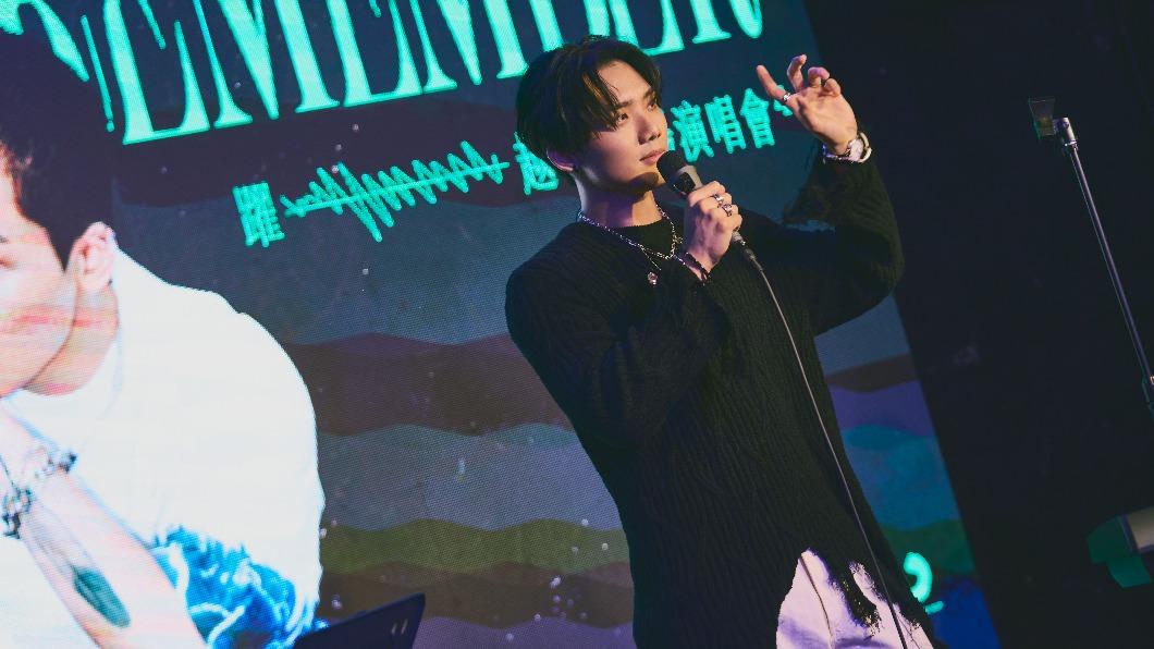 徐暐翔〈我們到底算什麼〉紅到國外去。（圖／索尼音樂提供）