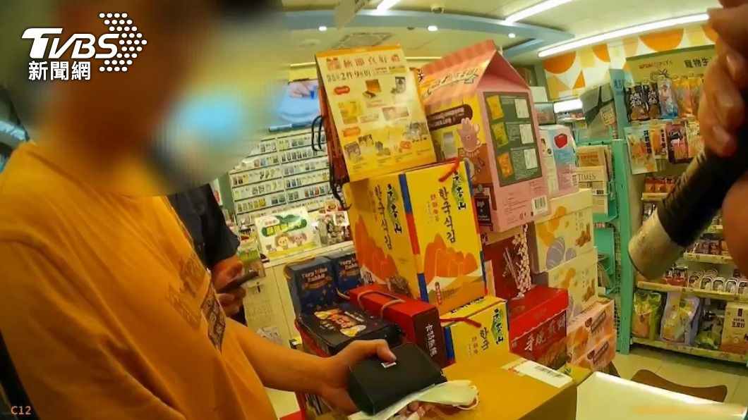 男子因詐欺、毒品遭通緝。(圖/TVBS)