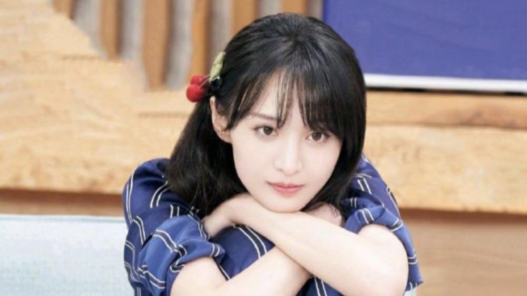 鄭爽因醜聞纏身,消失演藝圈。(圖/翻攝自微博)