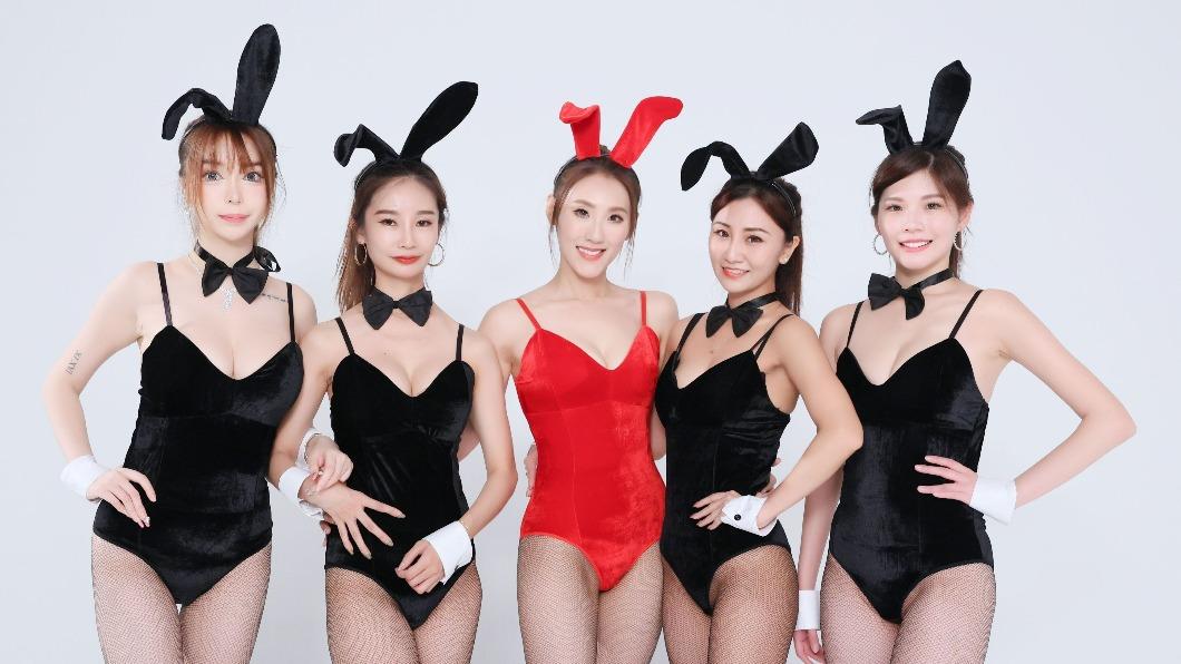 豬哥亮愛女不藏了！化身性感兔女郎辣露「雪白長輩」　還有激裸辣腿