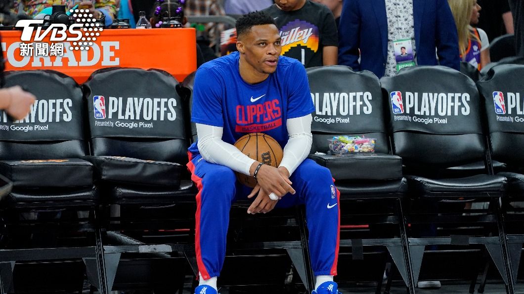 衛斯布魯克與快艇續約的價碼創下NBA史上最大減薪。(圖/達志影像美聯社)