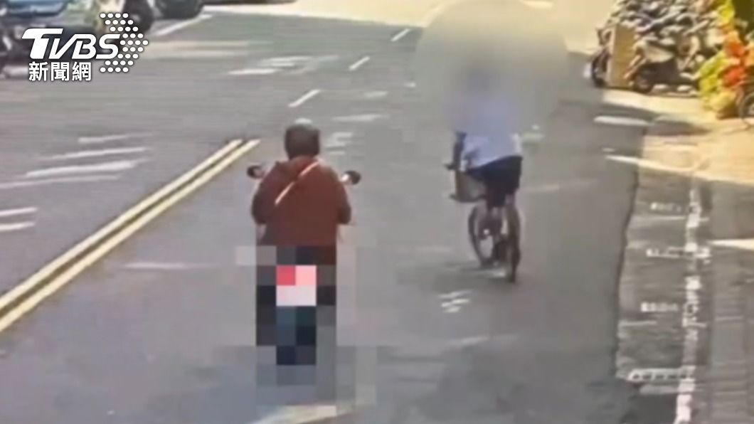 聞鈴聲要讓路被誤會故意擋道　女騎士控單車男惡意衝撞險摔車