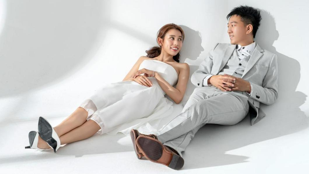 啦啦隊女神升格人妻!情定「愛情長跑10年男友」 同框甜蜜照曝光