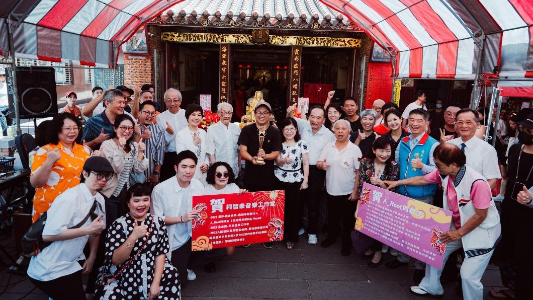 柯智豪舉辦還願儀式與開光大典,場面相當熱鬧。(圖/柯智豪音樂工作室提供)