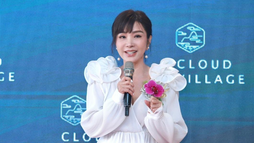 陳美鳳哭了!父生前重病悲吐「照顧疏失」 自責喊:真是粗心