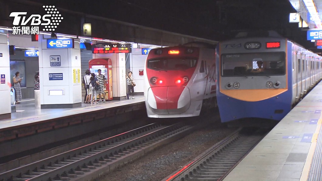 春節車票難搶！台鐵一晚售出31萬張票、高鐵1小時狂賣60萬張