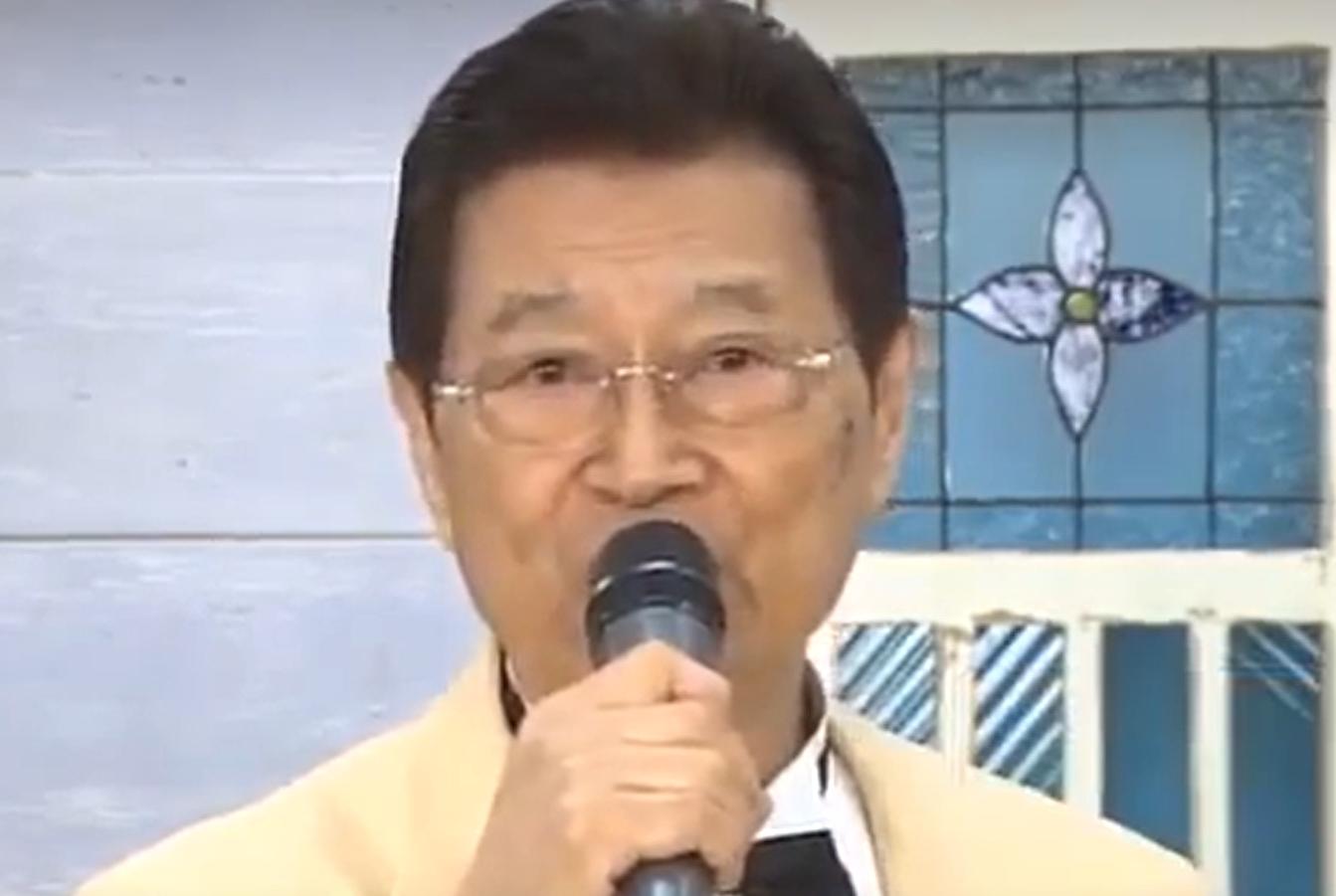 棚橋静雄一生熱愛唱歌。(圖/翻攝自推特)
