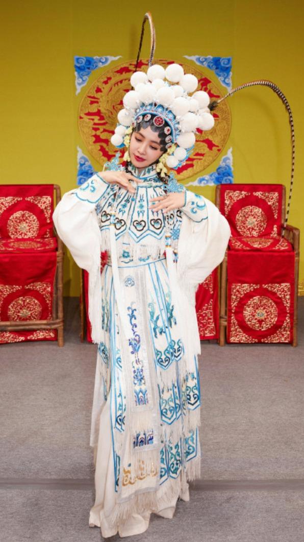 蔡依林的川劇花旦扮相非常漂亮,迷倒大批粉絲。(圖/翻攝自蔡依林工作室微博)