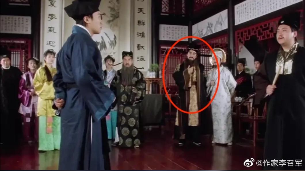 林威在《唐伯虎點秋香》中飾演寧王。(圖/翻攝自微博作家李召軍)