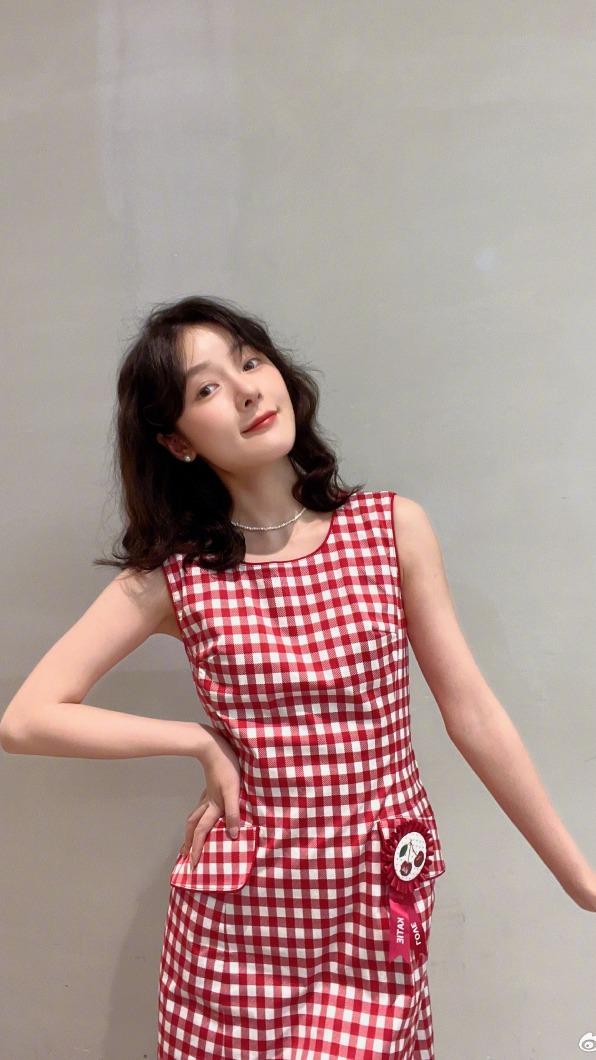 網友十分驚訝徐嬌的敢言。(圖/翻攝自微博)