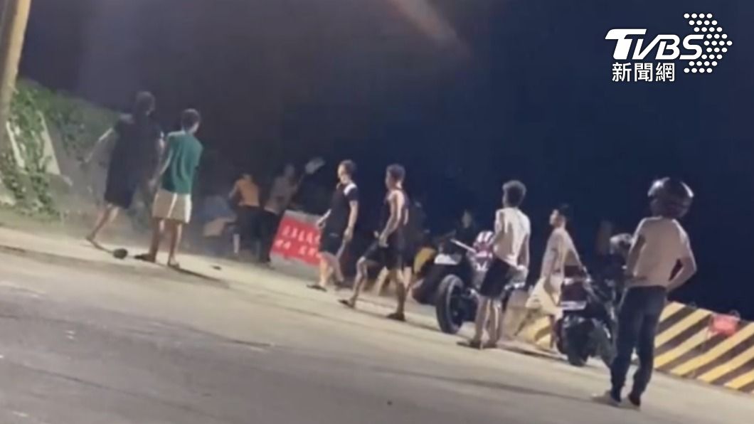 火爆中秋夜!高雄蚵仔寮移工打群架 鏟子、水桶狠K同鄉