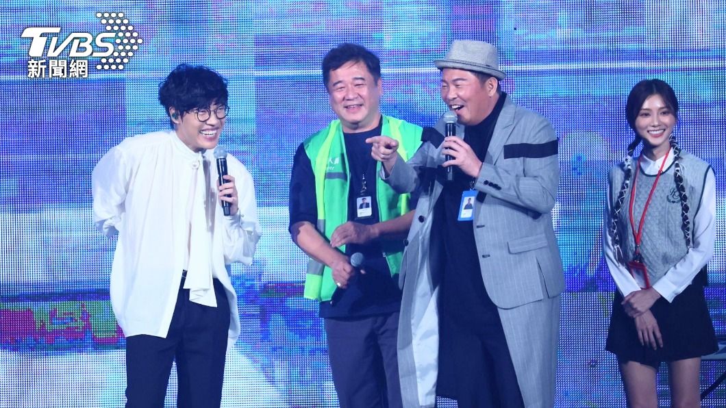 盧廣仲唱一半「綜藝大哥率隊衝上台」 南港劉德華也來了