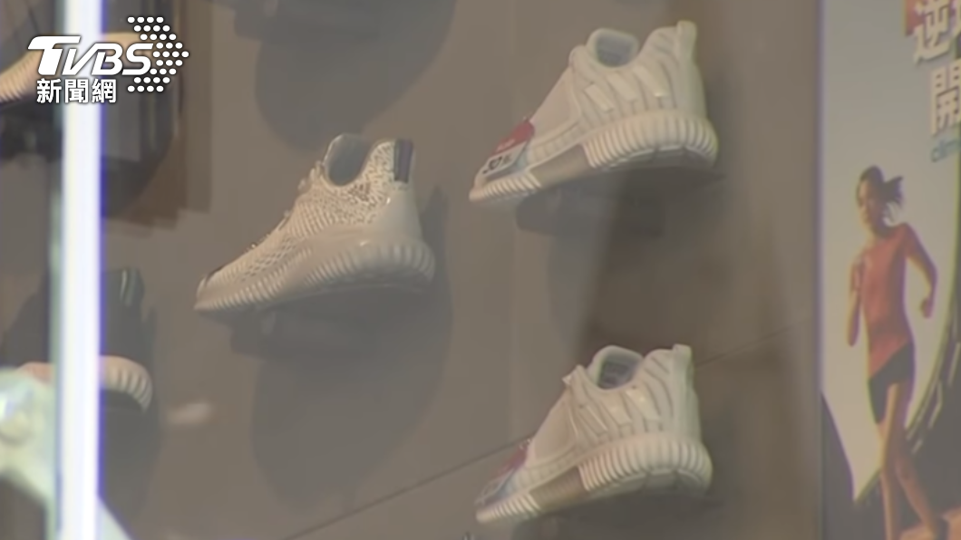 男子穿拖鞋到賣場偷穿Adidas球鞋，涉犯竊盜罪。（示意圖、非當事人／TVBS資料畫面）