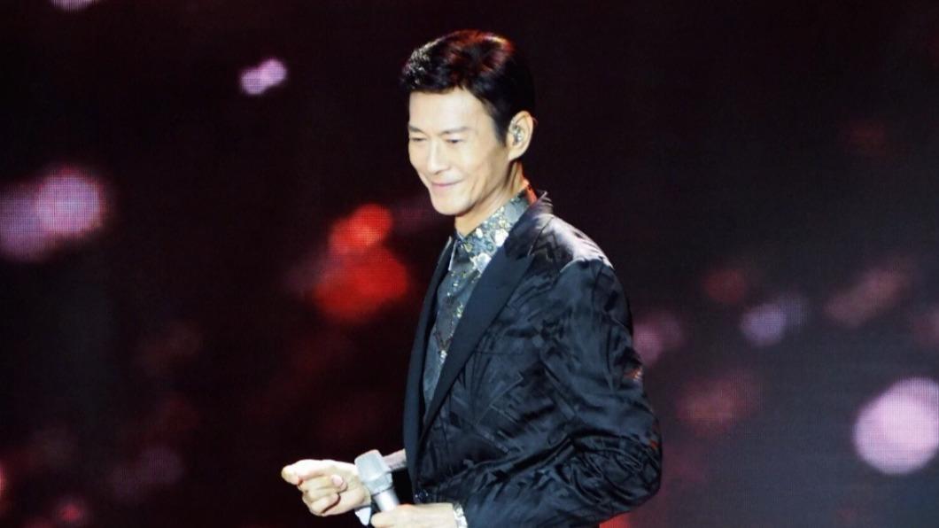 現年76歲的鄭少秋(秋官)。(圖/翻攝自鄭少秋臉書)