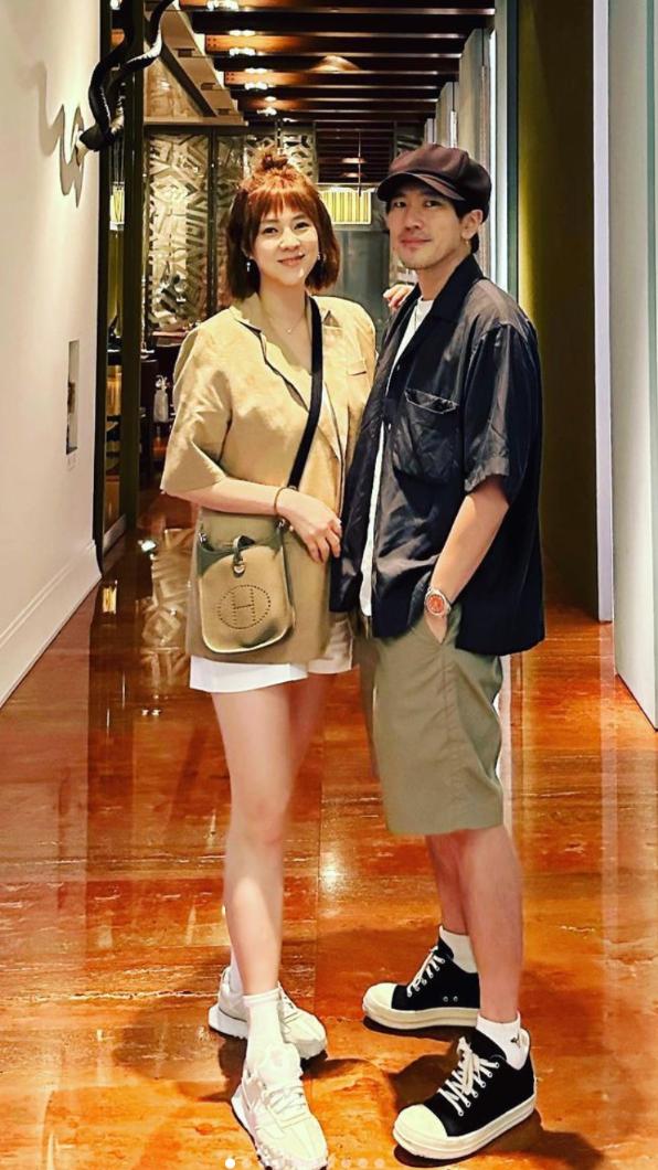 衛斯理陪伴老婆朱芯儀走過抗癌過程。(圖/翻攝自IG)