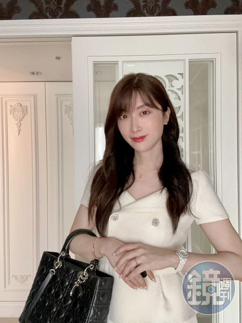 陳漢章各種扮相被認證「最美檢座」,很感謝台灣社會對如此包容,誇他勇敢做自己。(圖/鏡週刊)