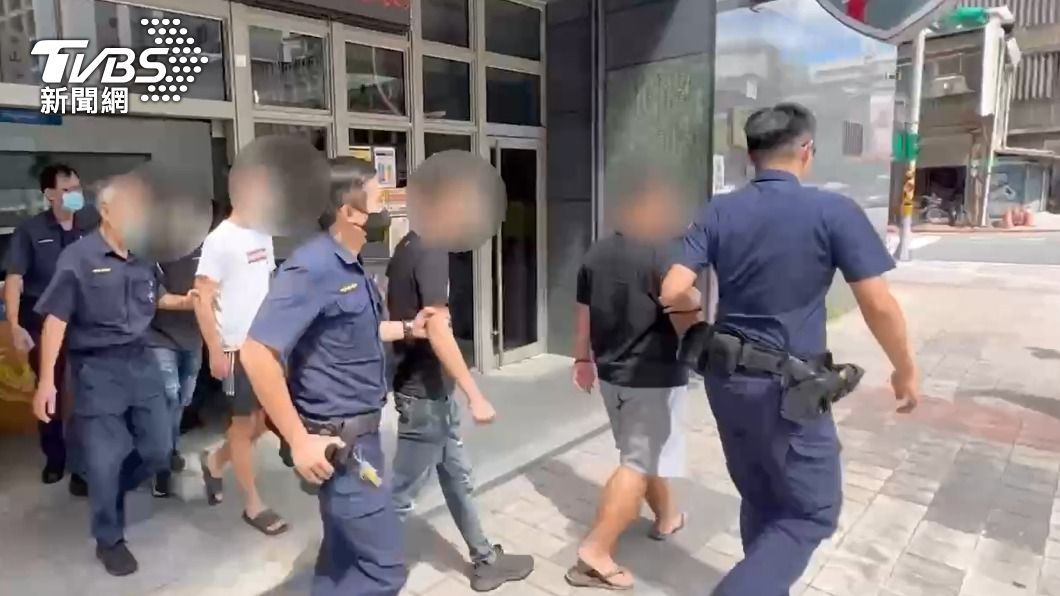 北市酒客爆衝突!不滿敬酒遭調侃 男帶17惡煞闖包廂砍仇家