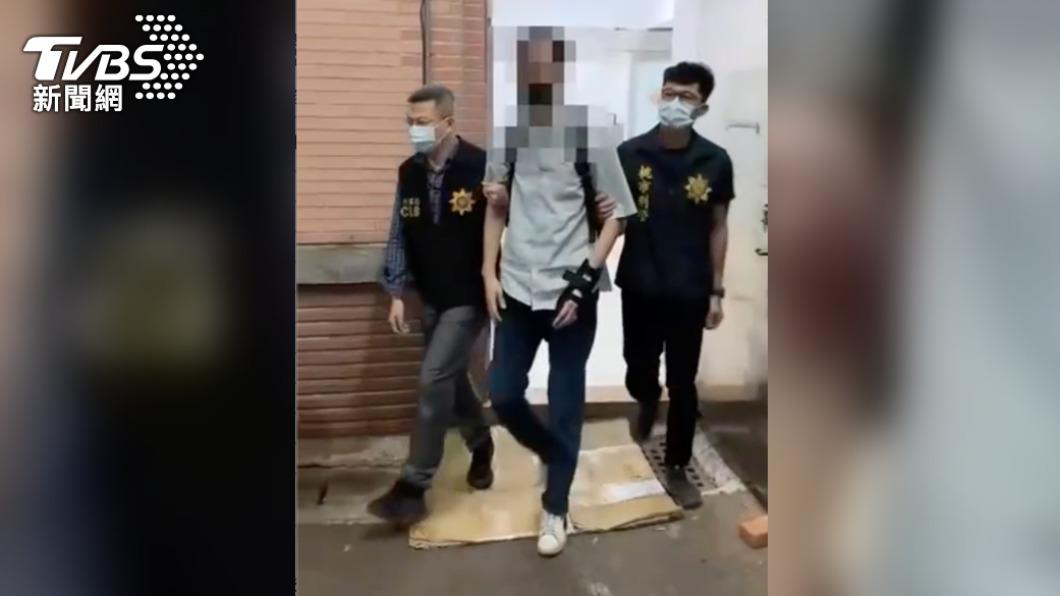 許姓男子遭警方逮捕歸案。(圖/TVBS)