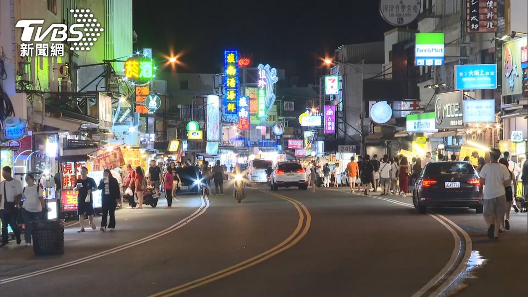 國旅墾丁沒人去？知情打臉「假日賺爆」：攤位3萬排不到