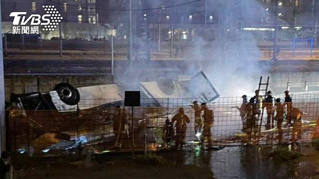 宛如末日場景 義大利威尼斯巴士墜橋爆炸起火至少21死