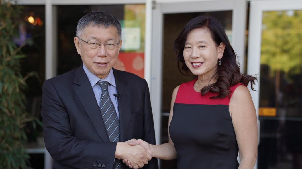 柯文哲與Fremont台裔市長Lily Mei(高敘加)共進午餐。(圖/民眾黨提供)