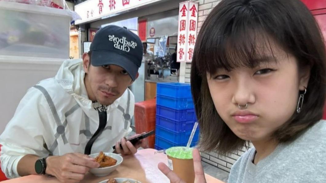 梧桐妹惹怒修杰楷！臭臉全被拍　「父女街邊爆衝突」原因曝光