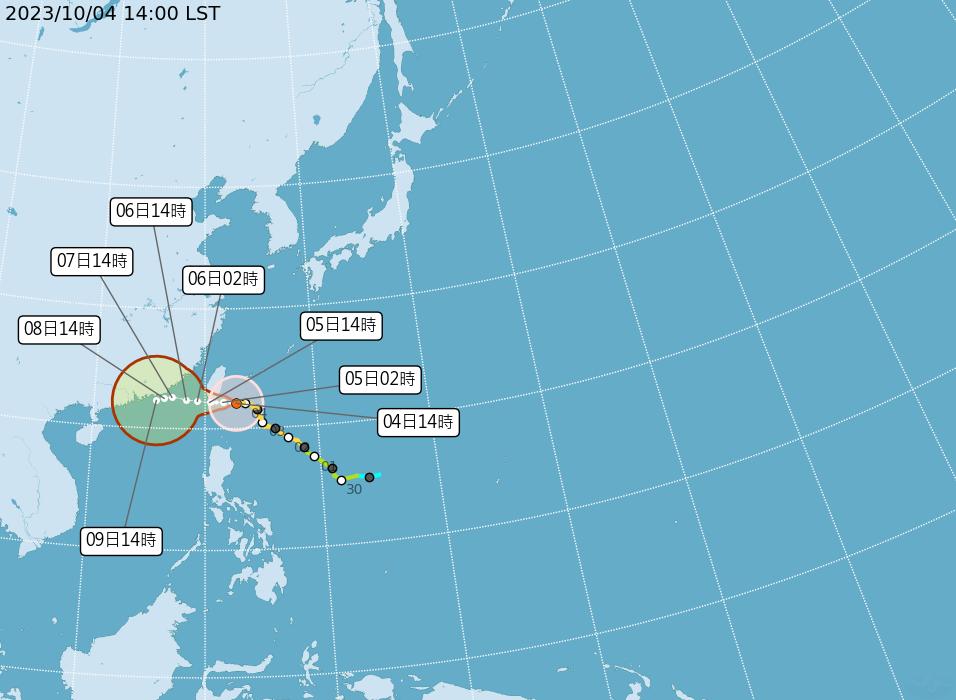 小犬颱風預估明日將穿過台東陸地前往巴士海峽機率最高。（圖／氣象署）
