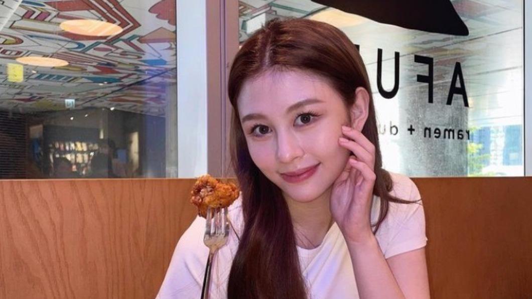 最美星二代罕曬合照！55歲邱淑貞「1部位」真實狀態全現形