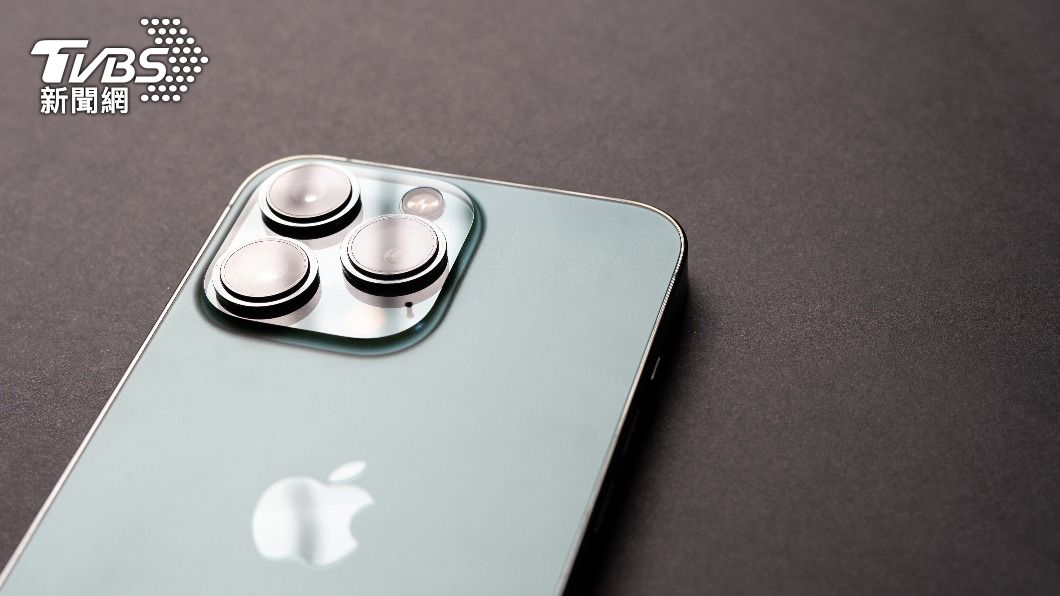 iPhone 15開賣後,不少人轉買14。(示意圖/shutterstock達志影像)