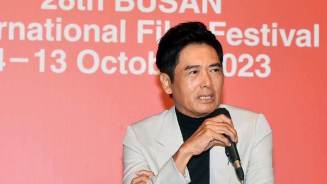 周潤發裸捐215億台幣身家財產 親曝真相:我真的不知道