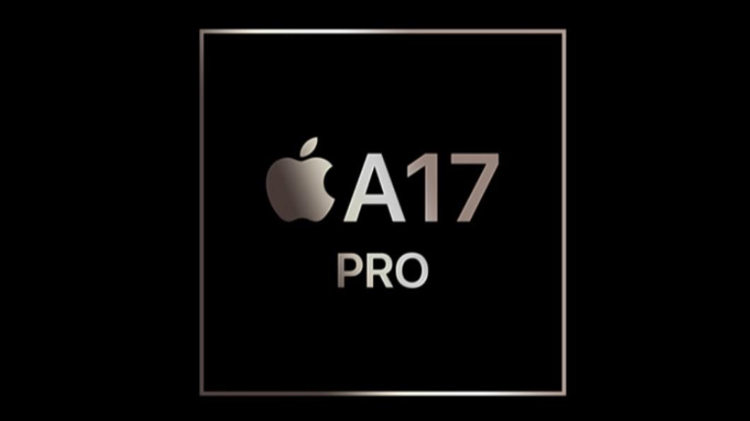 外媒實測發現iPhone 15 Pro Max更新iOS 17.0.3之後,效能表現比舊版本更好。(圖/翻攝自蘋果官網)