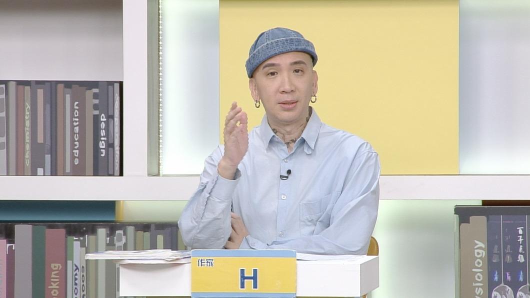 作家H的朋友為了招桃花,放尿在房間。(圖/和展影視提供)