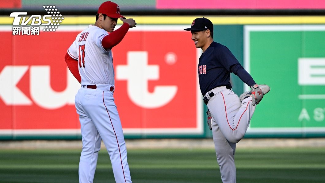若大谷翔平點頭加盟紅襪,那他將與吉田正尚組成日本連線。(圖/達志影像美聯社)