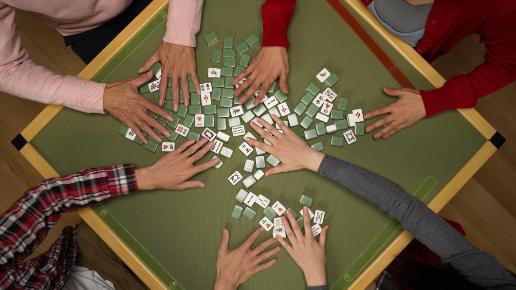莊男前年在室內聚會打麻將違法防疫規定。(示意圖,非當事人/shutterstock達志影像)