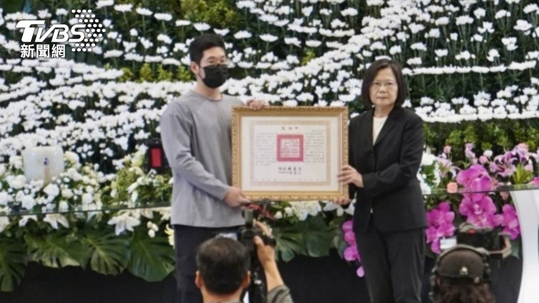 總統頒褒揚令。（圖／中央社）