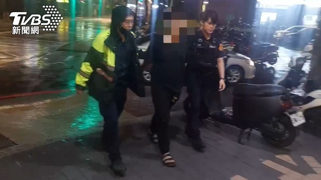 警方3小時後逮捕行兇的張男。（圖／TVBS）