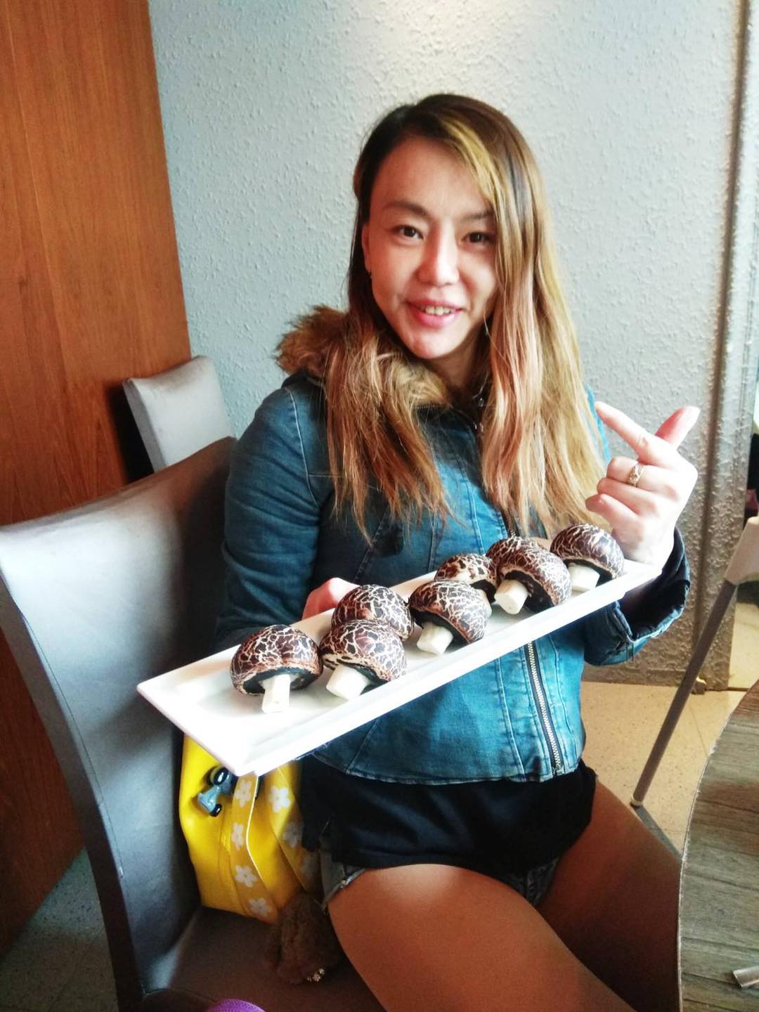 法拉利姐再度宣稱要去越南找小鮮肉交往。(圖/翻攝自法拉利姐臉書)