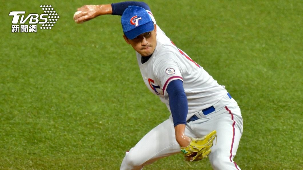 吳昇峰於7局上後援登板。（圖／胡瑞麒攝）