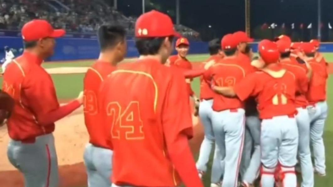 中國隊首次戰勝日本。（圖／翻攝自微博「後廠村體工隊」）