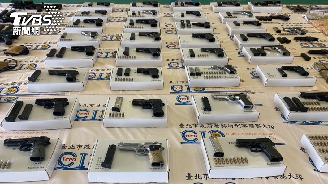 地下軍火庫!四海堂主擁45把槍、千發子彈 還搜出AR9