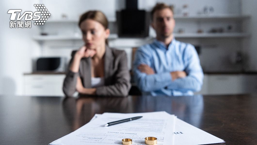 孤鸞年被認為不宜婚配,談婚論嫁民眾有顧慮。(示意圖,非當事人/shutterstock達志影像)