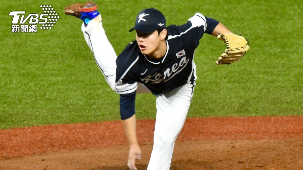 文東珠前5局只被鄭宗哲敲出2支安打。(圖/胡瑞麒攝)