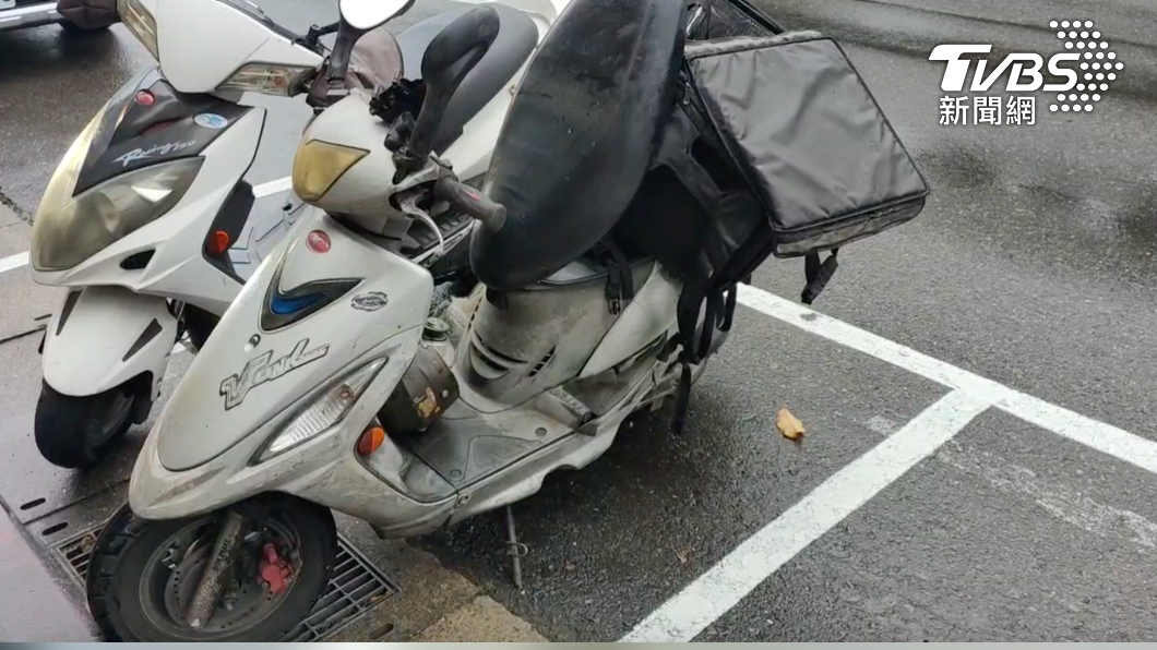 明水路外送員自摔身亡。（圖／TVBS）
